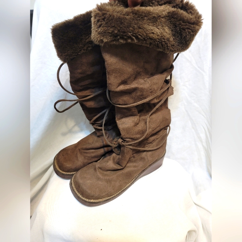 NOW!! chocolate brown boots Sz 9.5